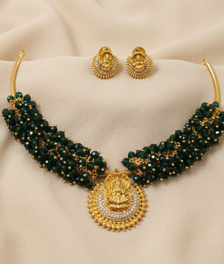 Traditional Lakshmi Hasli Jewellery Set - ae