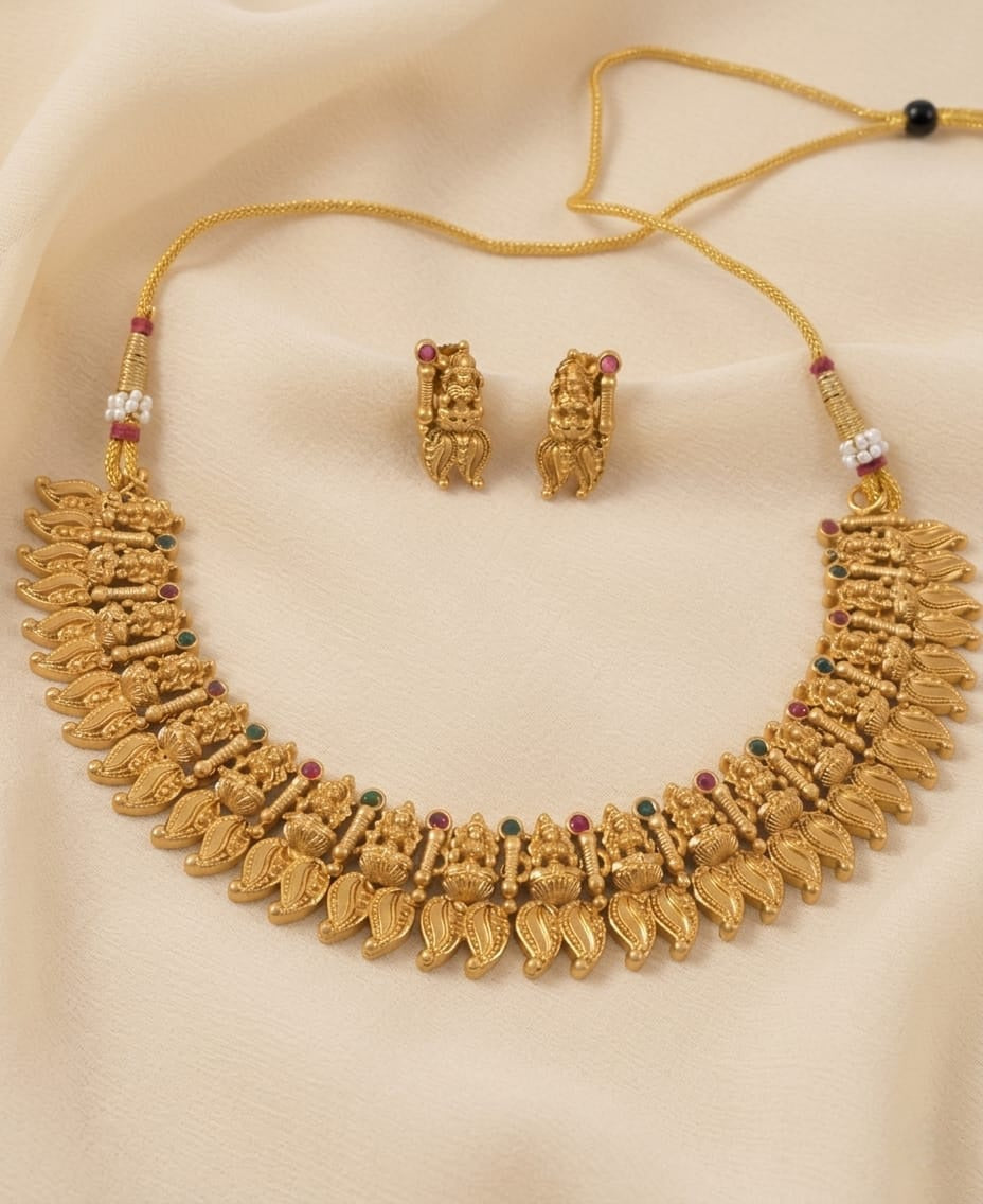 Temple Style Lakshmi Manga Necklace Set = ae